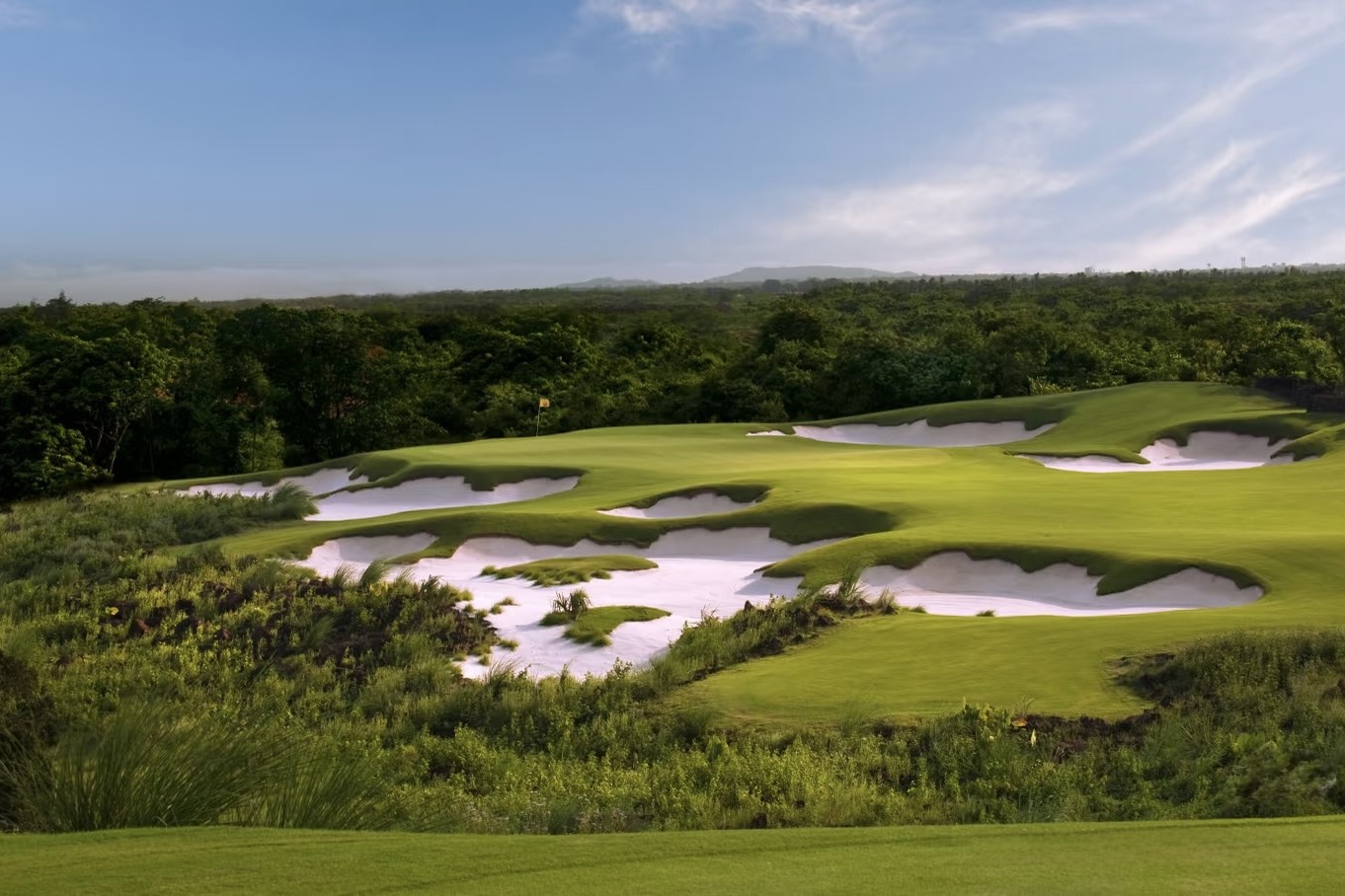 Mission Hills Blackstone fairway through lava rock