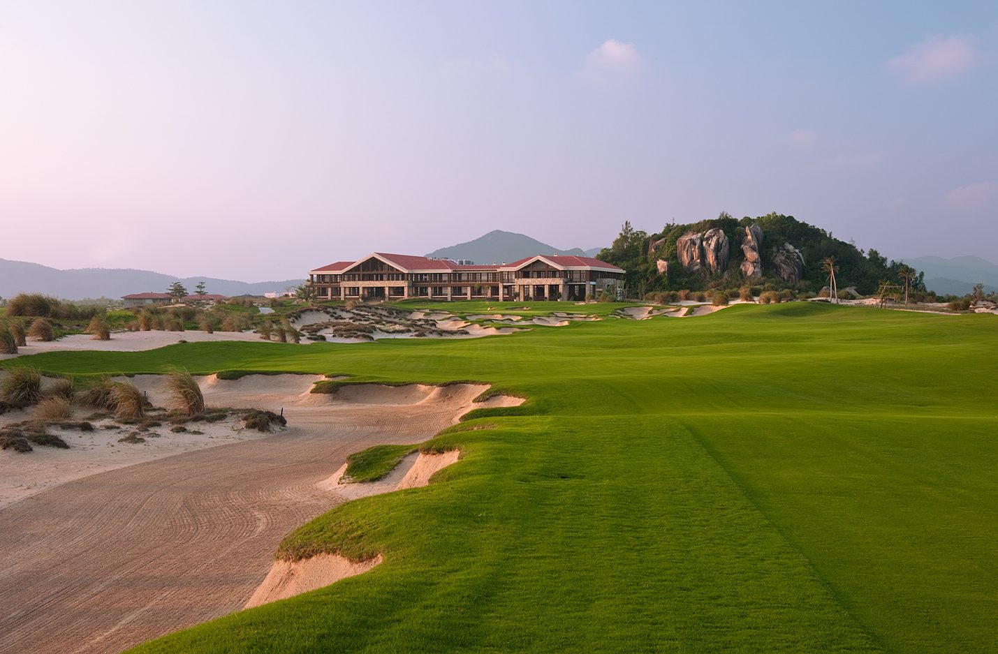 A fairway running up to the clubhouse at The Dunes, Shenzhou Peninsula