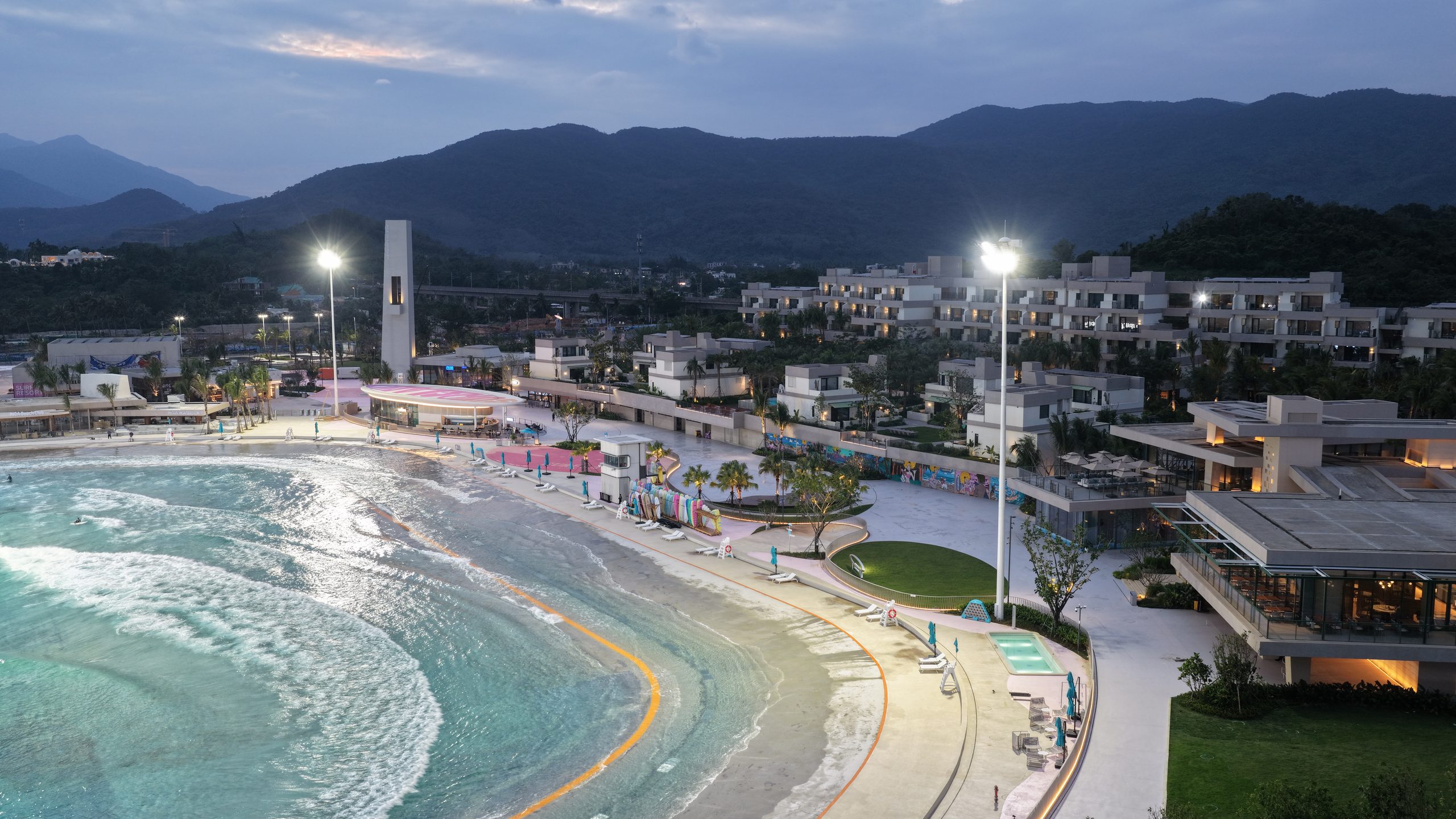 PerfectSwell Hainan at twilight